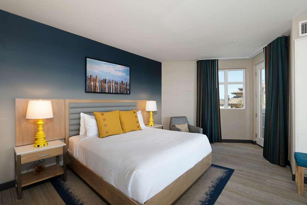 Inn At The Pier Pismo Beach, Curio Collection By Hilton Стая снимка