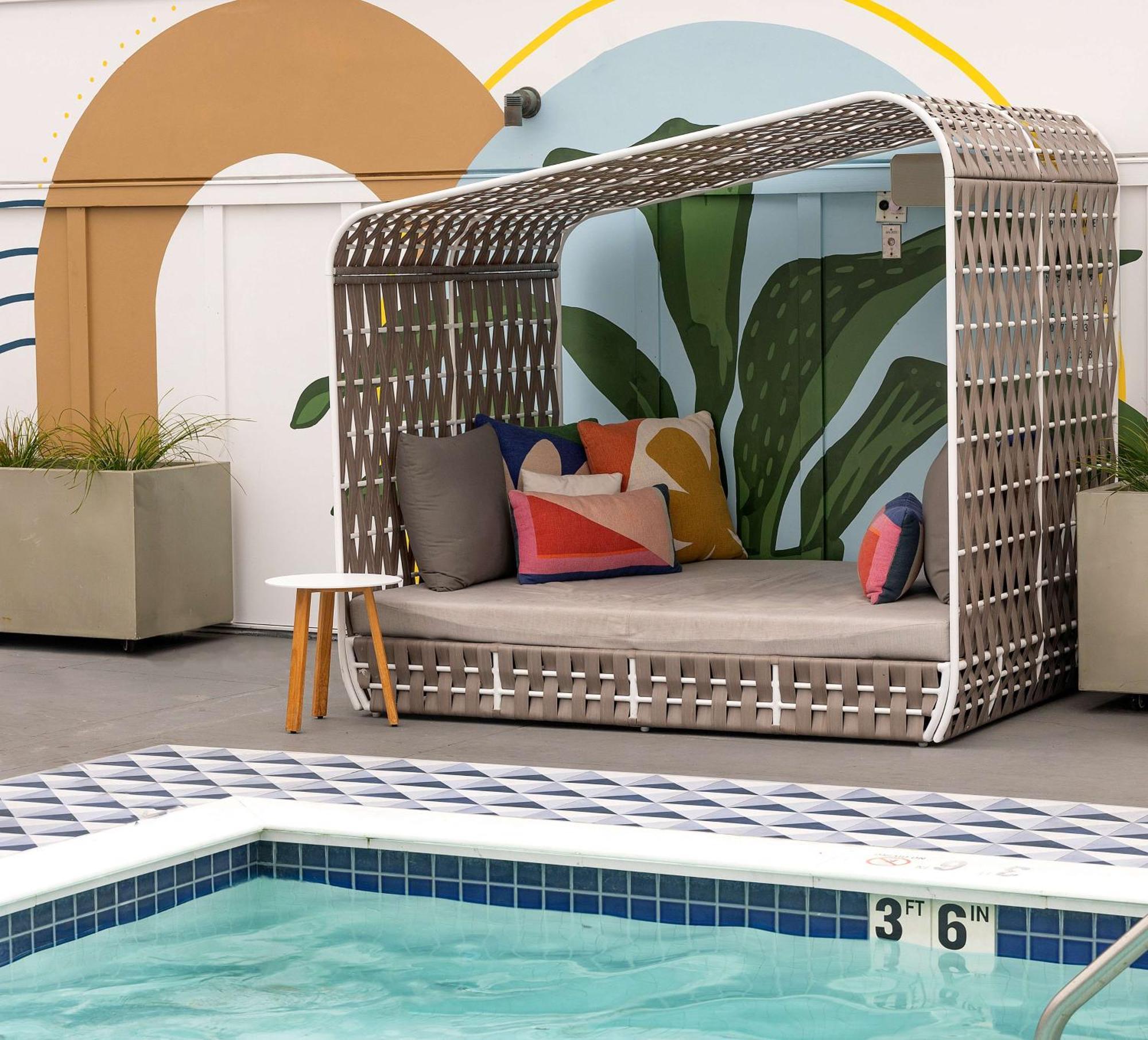 Inn At The Pier Pismo Beach, Curio Collection By Hilton Екстериор снимка