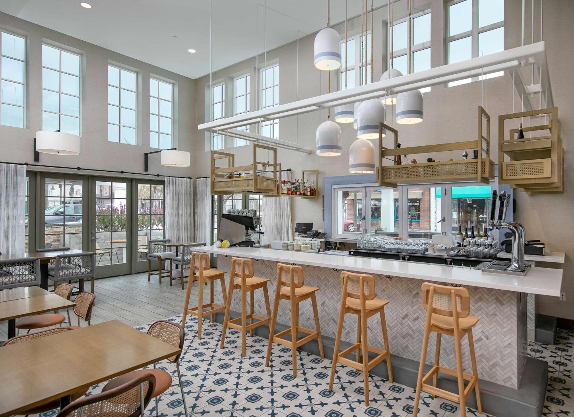 Inn At The Pier Pismo Beach, Curio Collection By Hilton Екстериор снимка